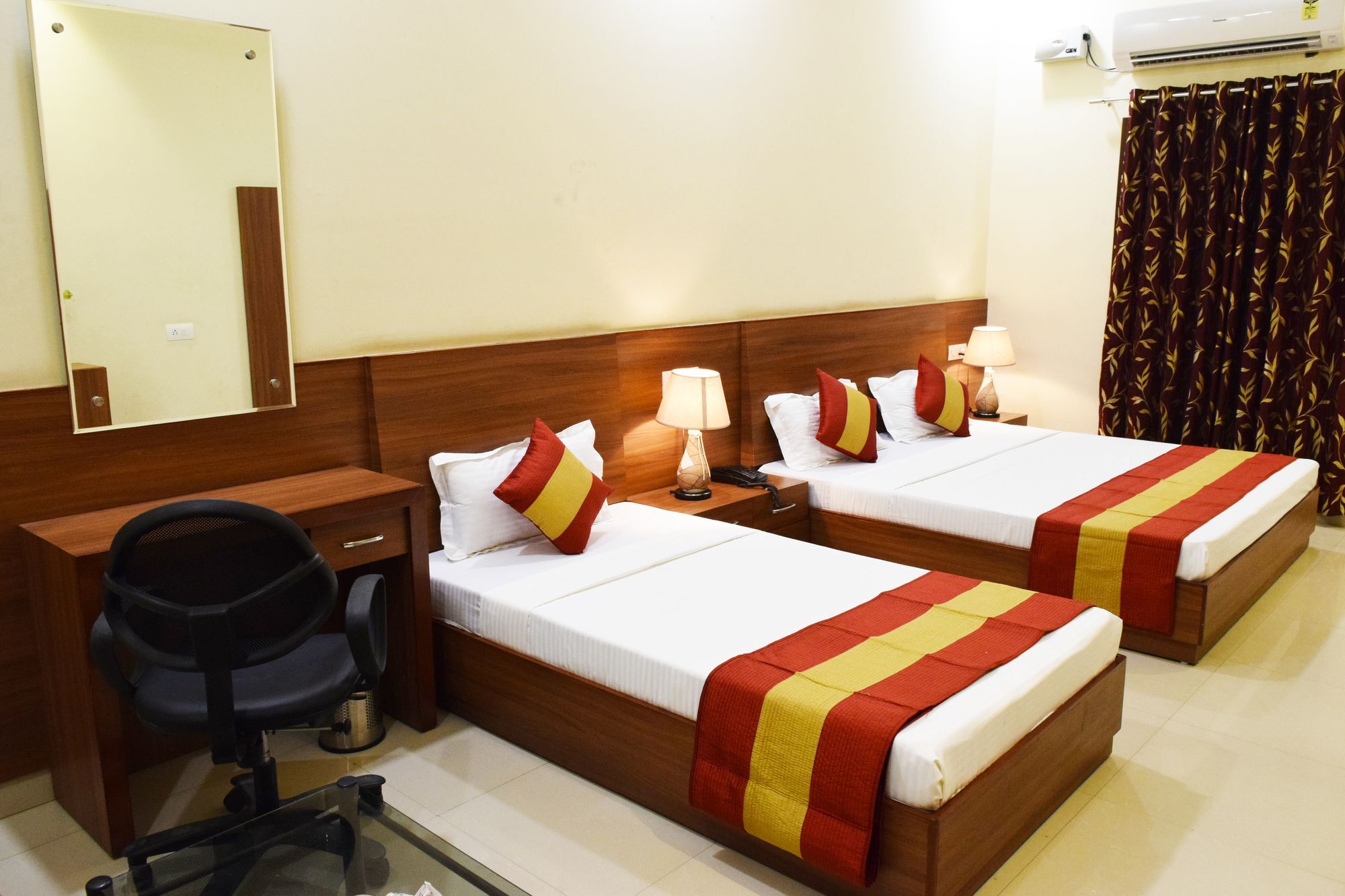 אמריצר Hotel Palace מראה חיצוני תמונה